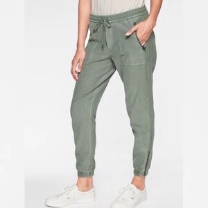 Athleta Farallon Jogger Pants in Palm